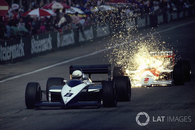 Brabham rijder Andrea de Cesaris gevolgd door Stefan Johansson, McLaren