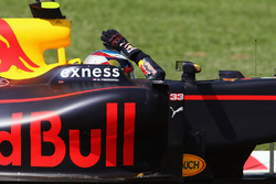 Race winner Max Verstappen, Red Bull Racing RB12, festeggia alla fine della gara