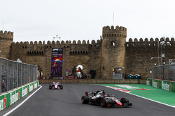 Ромен Грожан, Haas F1 Team VF-18 Ferrari, Серхіо Перес, Force India VJM11