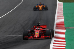 Sebastian Vettel, Ferrari SF71H sparks