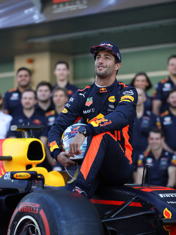 Daniel Ricciardo, Red Bull Racing en la foto de equipo de Red Bull Racing