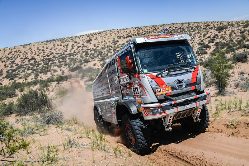 #511 Hino: Терухіто Сугавара, Міцугу Такахасі