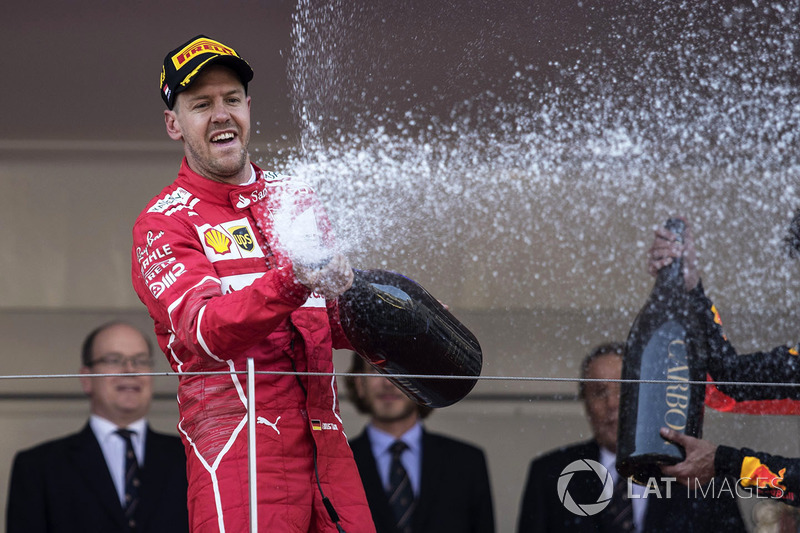 De los pilotos actuales, solo Sebastian Vettel, Lewis Hamilton y Fernando Alonso ganaron en Mónaco más de una vez, con 2 victorias cada uno.
