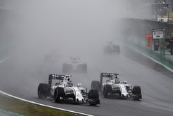 Valtteri Bottas, Williams FW38, Felipe Massa, Williams FW38