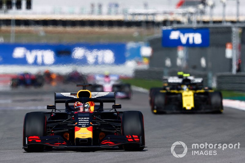 Max Verstappen, Red Bull Racing RB15, leads Nico Hulkenberg, Renault F1 Team R.S. 19