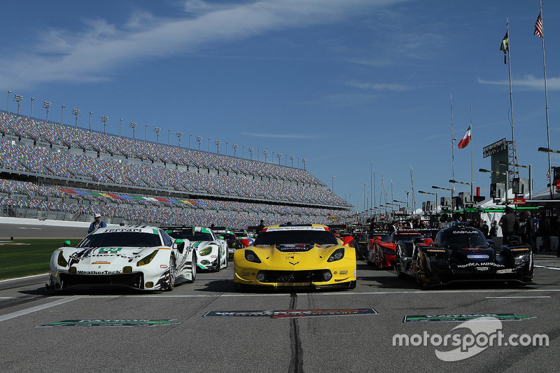 #63 Scuderia Corsa Ferrari 488 GT3, #4 Corvette Racing Chevrolet Corvette C7.R, #10 Wayne Taylor Rac