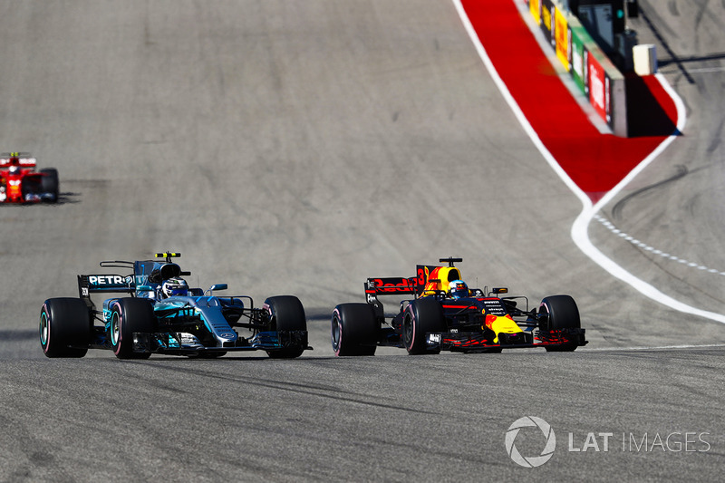 Даніель Ріккардо, Red Bull Racing RB13, Валттері Боттас, Mercedes AMG F1 W08