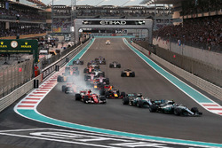 Valtteri Bottas, Mercedes-Benz F1 W08 startta lider