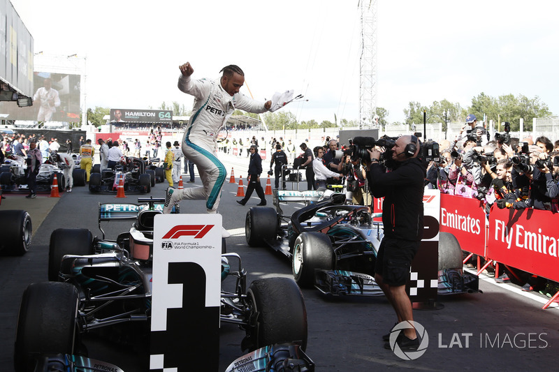 Переможець Льюіс Хемілтон, Mercedes-AMG F1