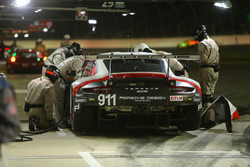 #911 Porsche Team North America Porsche 911 RSR: Patrick Pilet, Nick Tandy, Frédéric Makowiecki