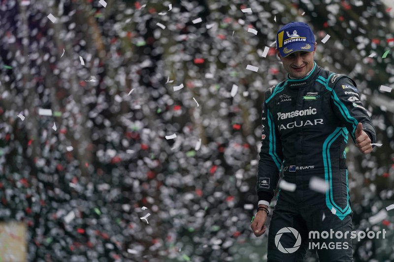 Победитель Митч Эванс, Jaguar Racing,