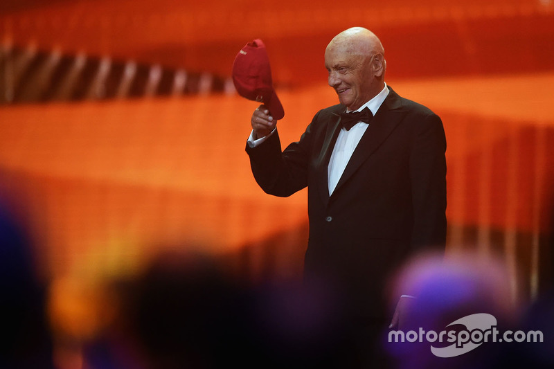#8: Niki Lauda zieht das Kapperl