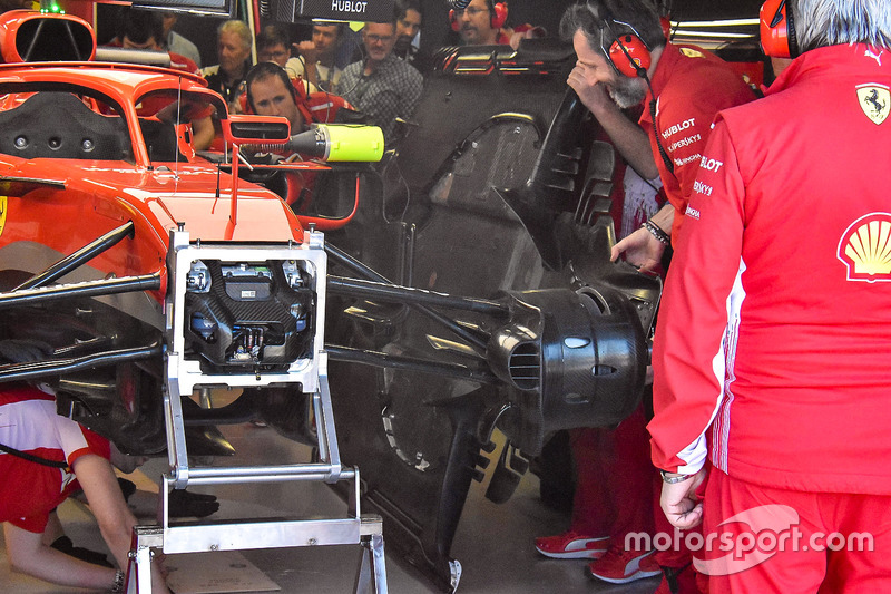 Бокові дефлектори, днище Ferrari SF71H Кімі Райкконена