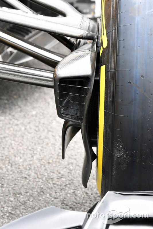 Renault Sport F1 Team RS17 ön fren kanalı detay