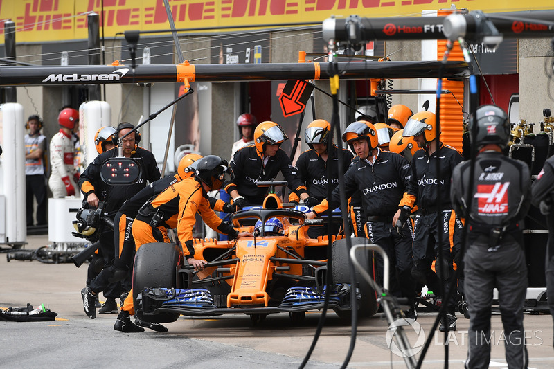 Fernando Alonso, McLaren MCL33, abandona el GP de Canadá