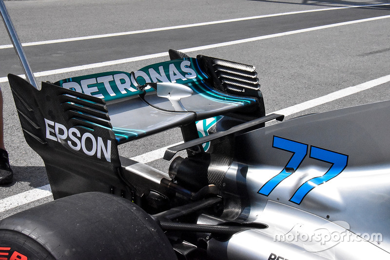 Mercedes AMG F1 W09 rear wing detail