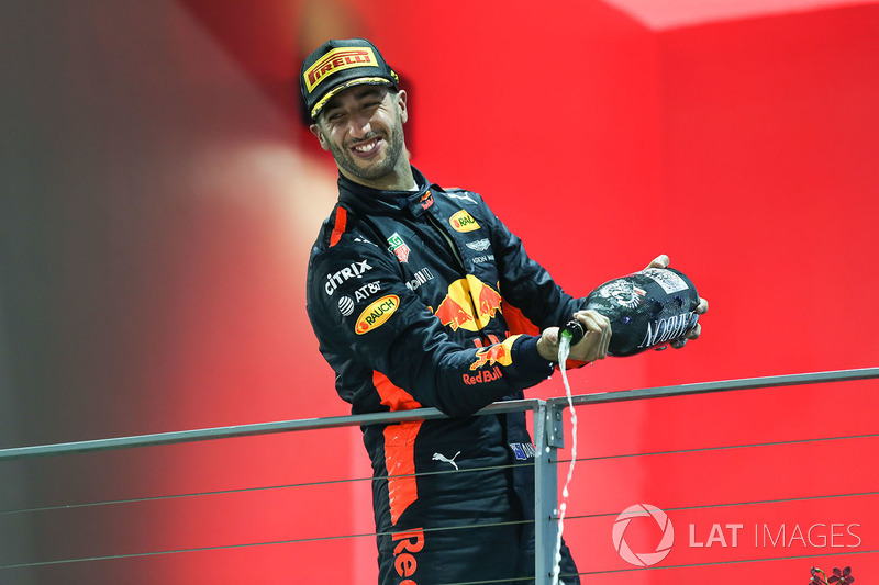 Podium: second place Daniel Ricciardo, Red Bull Racing