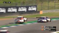 SUPER GT Buriram: Cassidy y Sekiguchi chocan