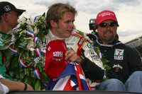 IRL: Wheldon wins the big one in Indianapolis IRL: Wheldon wins the big one in Indianapolis