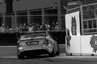 Whincup set for back to back titles Whincup set for back to back titles