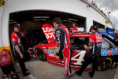 Stewart compares the Shootout and the Daytona 500