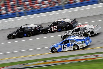 2013 Cup cars get first taste of restrictor plate racing at Talladega test