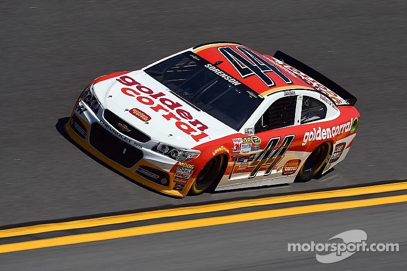 Roban un auto de la NASCAR Sprint Cup en un hotel