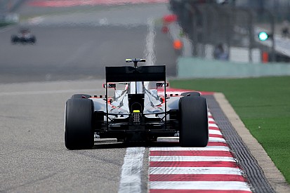 Alonso admite que los castigos por el motor son inevitables