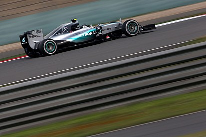 Rosberg, "frustrado" al perder la pole por tan poco