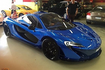 Хэмилтон хочет купить McLaren P1