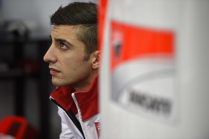 Iannone blessé à l'épaule après une chute en essais