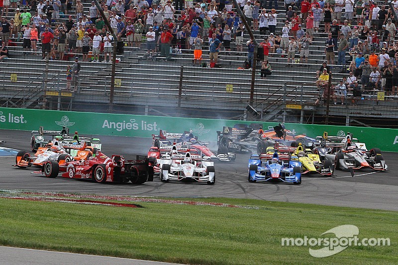 Castroneves hit with eight point penalty, Dixon not satisfied