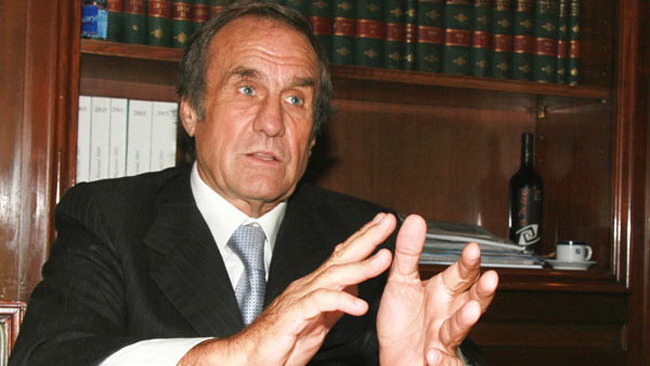 Reutemann riceve minacce via web dall'ex moglie