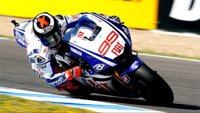 Lorenzo vince di forza a Jerez