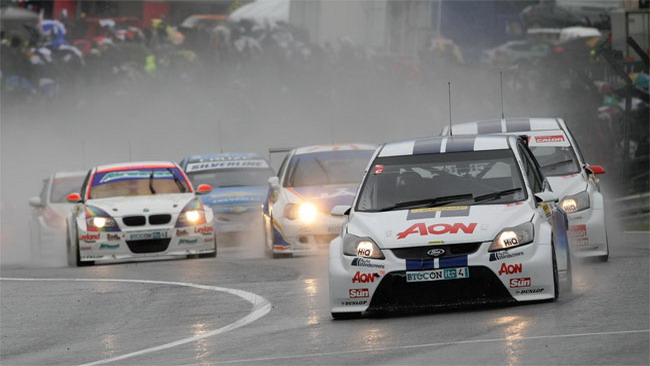 A Brands Hatch è il momento della Ford