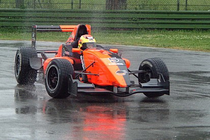 Ben 12 le squadre al via della stagione ad Imola