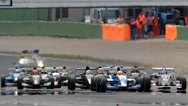 Due nuovi piloti per la Formula 2000 Light
