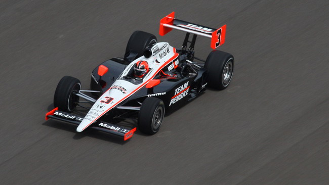 Castroneves domina le prime libere ad Indy