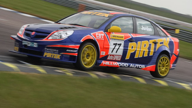 Andrew Jordan al top nei test di Rockingham