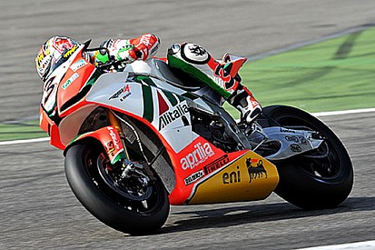 Fantastica doppietta di Biaggi, dopo lo stop di Checa