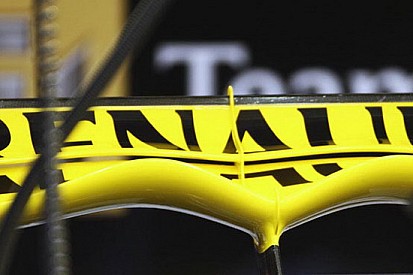 Renault accentua l'ala di gabbiano