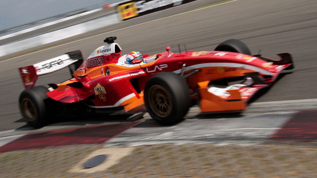 Jousse tinge di giallorosso il Nurburgring