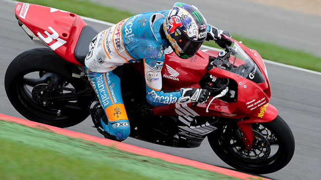 Bradley Smith si prepara al salto in Moto2