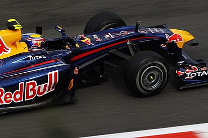 Webber centra la pole, male Alonso decimo