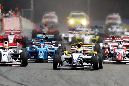 La serie si separa dal WTCC nel 2011