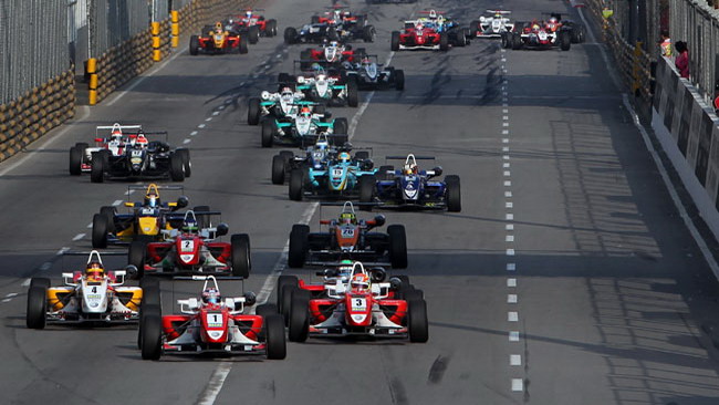 Varato il primo campionato mondiale di F3!