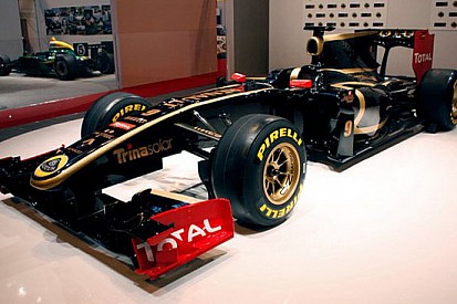 Lotus Renault presenta la sua livrea ufficiale
