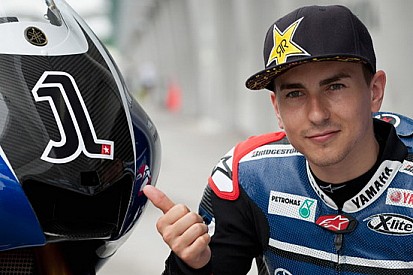 Yamaha presenta la livrea 2011 alla vigilia dei test