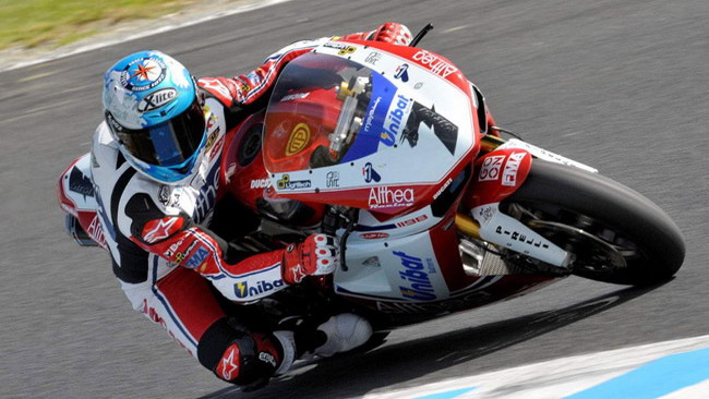 Phillip Island, Day 1: Checa e la Ducati al top