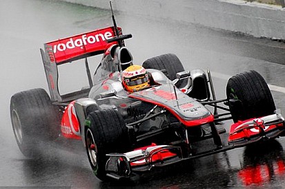Barcellona, Day 5: Pioggia, solo Hamilton con tempo